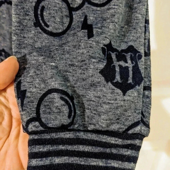 Wizarding World Of Harry Potter Womens Sz M‎ Blue Soft Sweater Top Long Sleeve - Picture 8 of 8